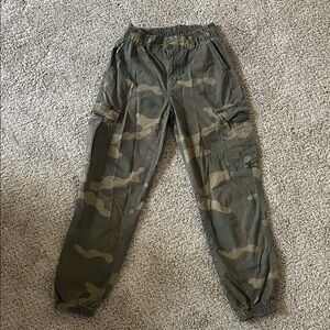 American Eagle Outfitters Olive Green Camo Joggers
